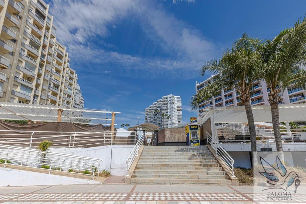 Wonderful Studio Apartment On The Beachfront Benalmádena Kültér fotó