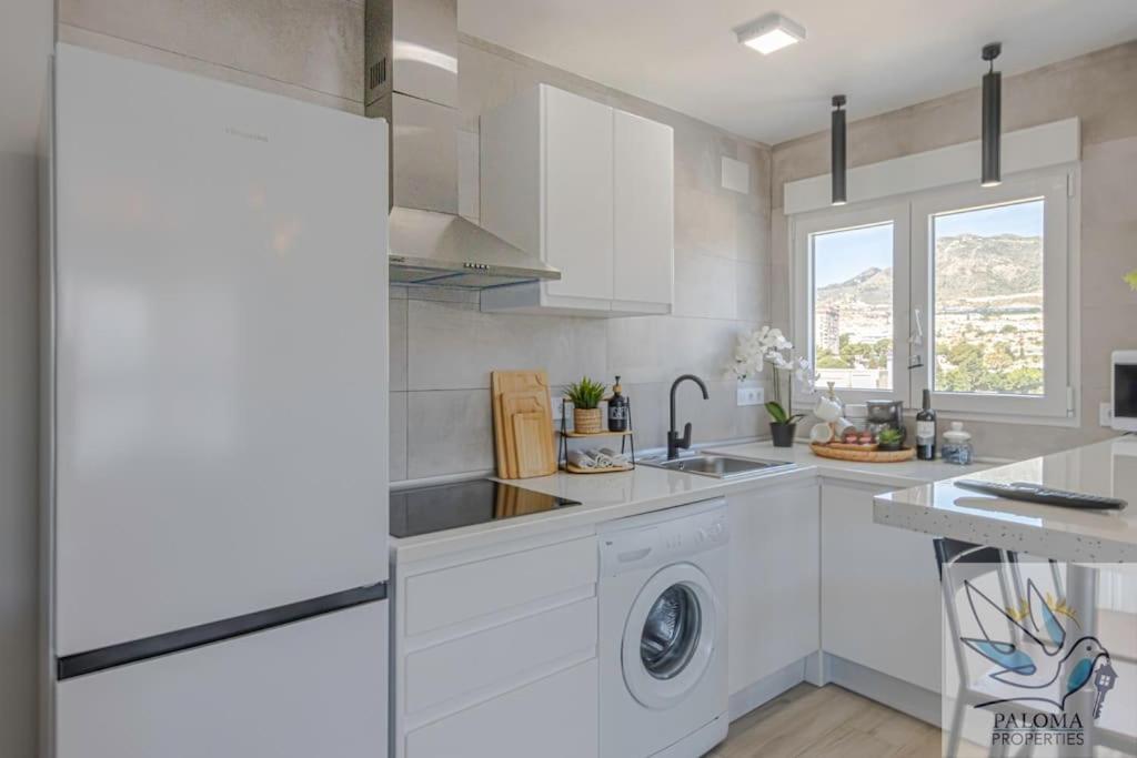 Wonderful Studio Apartment On The Beachfront Benalmádena Kültér fotó